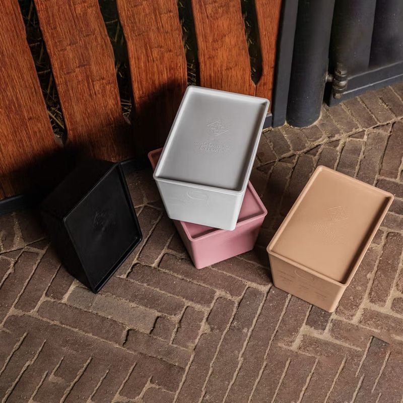Grooming Deluxe Horsefeed box m/lokk 3,5L